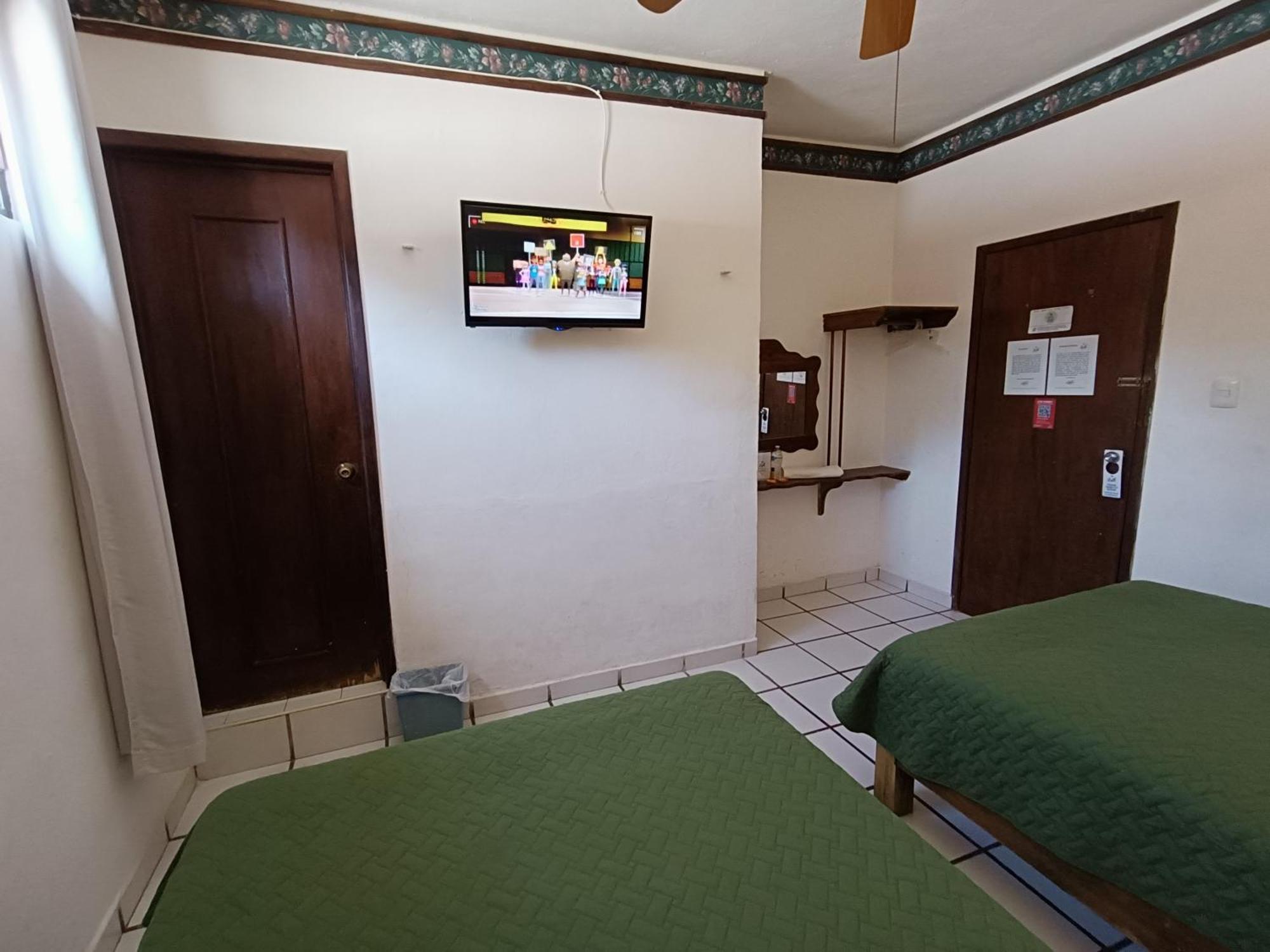 Rath Hotel 2*