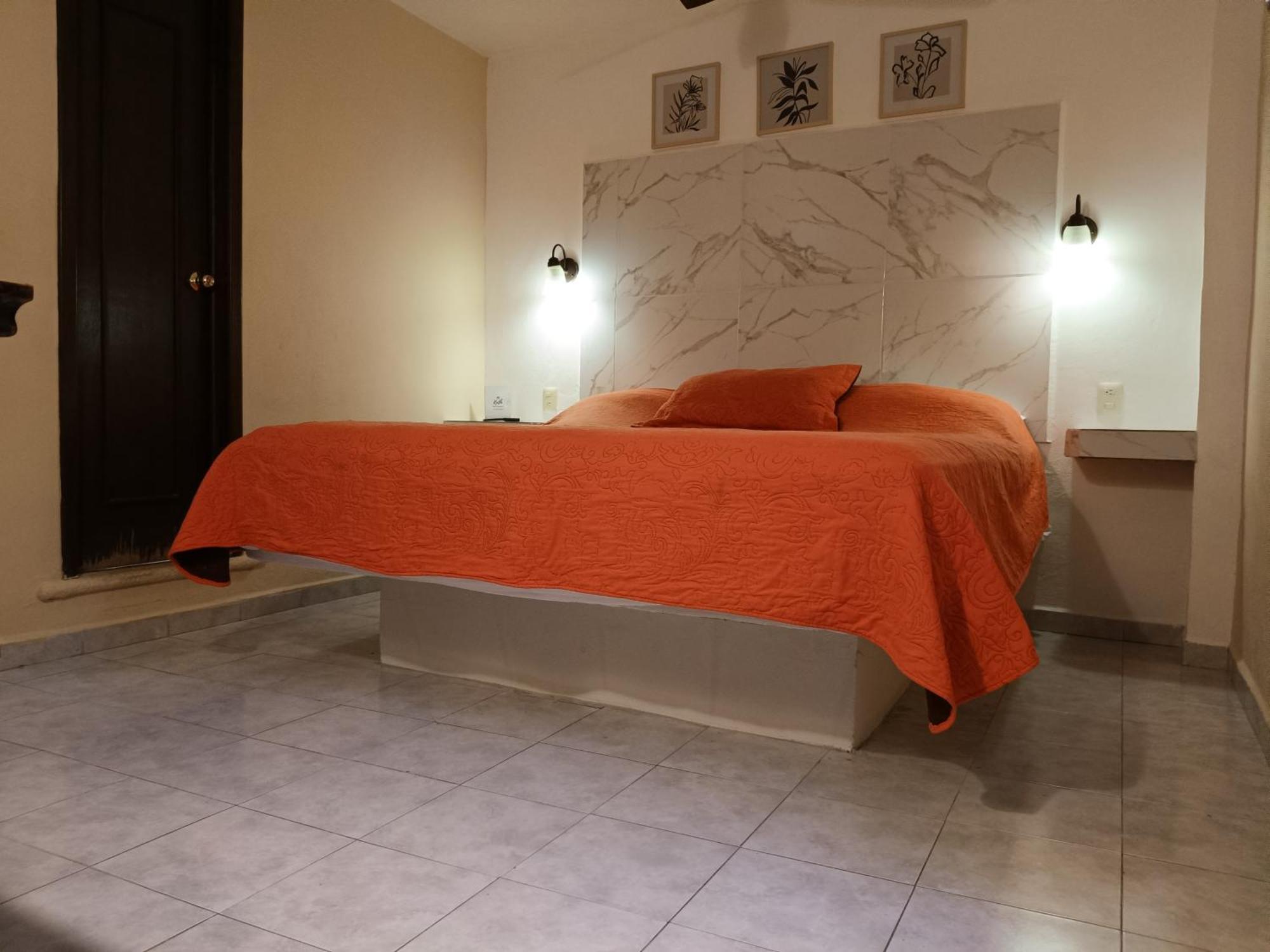 Rath Hotel 2*
